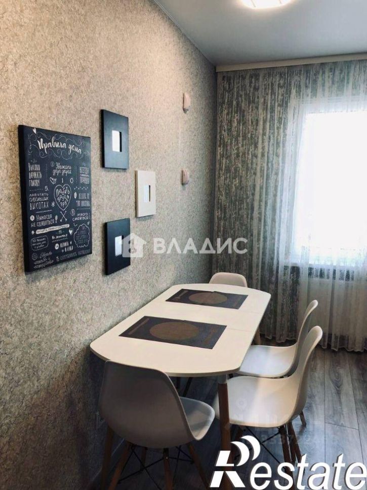 2-комн квартира улица Левитана, 65 к1,  д. 65 к1