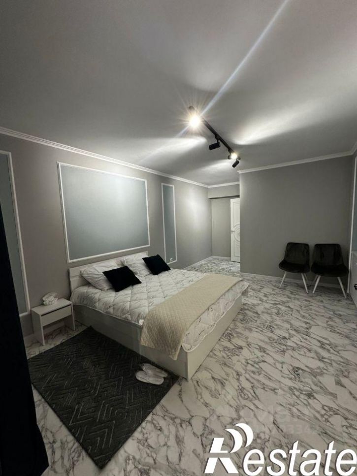 1-комн квартира улица Чекистов, 95,  д. 95