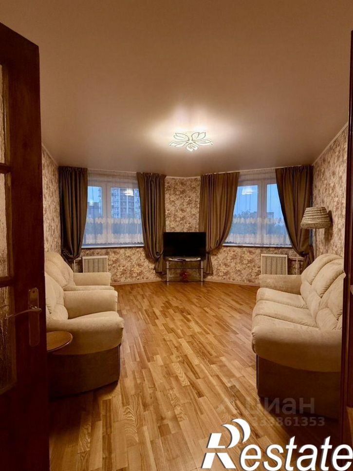2-комн квартира улица Космонавта Леонова, 74,  д. 74