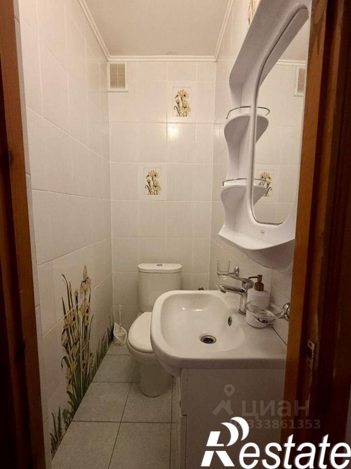 2-комн квартира улица Космонавта Леонова, 74,  д. 74