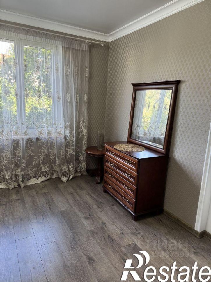 4-комн квартира улица Белинского, 39,  д. 39