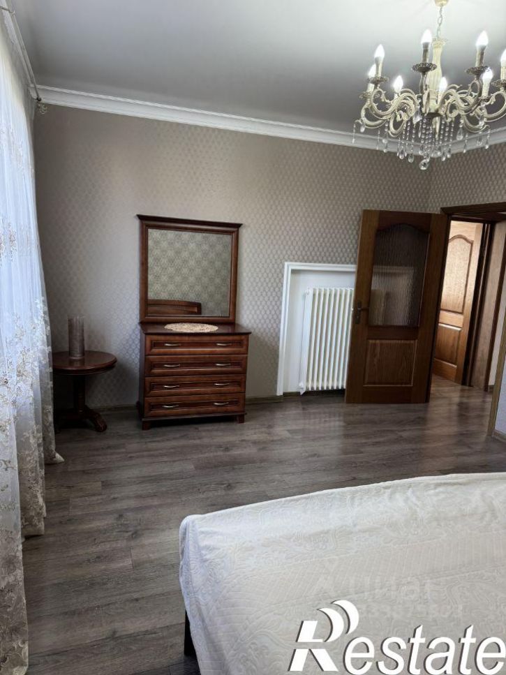 4-комн квартира улица Белинского, 39,  д. 39