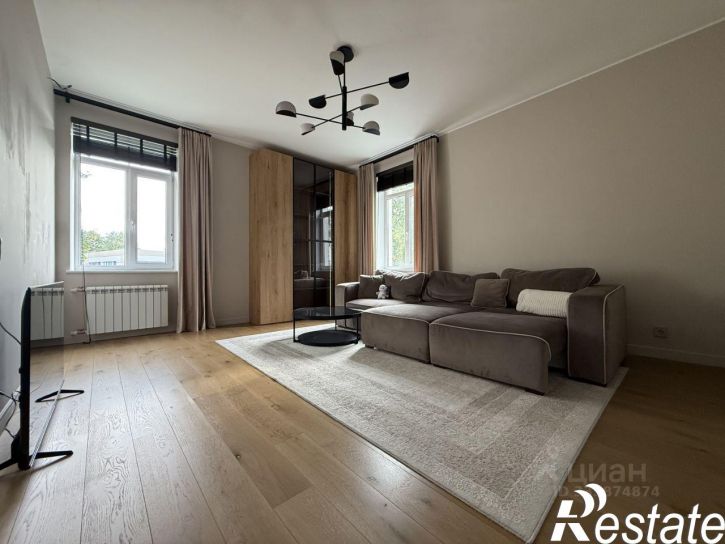 3-комн квартира Гостиная улица, 28А,  д. 28А