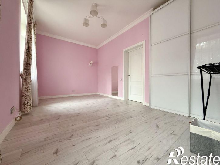 3-комн квартира Гостиная улица, 28А,  д. 28А