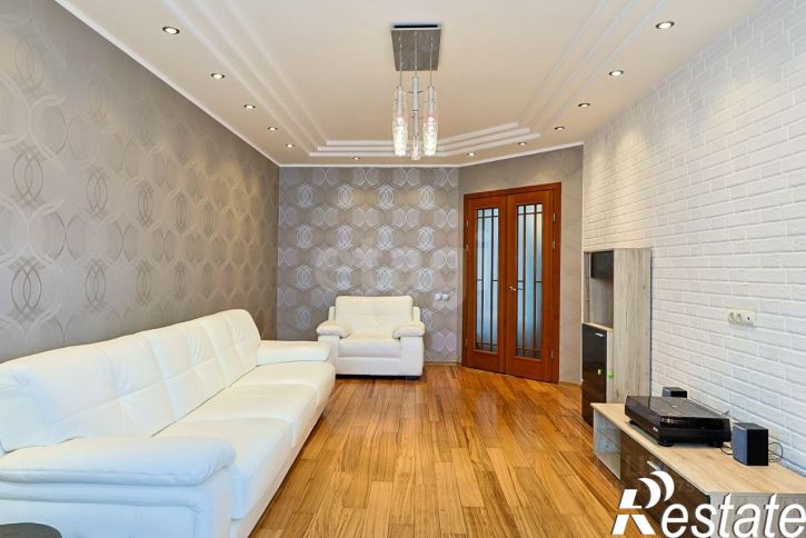 3-комн квартира улица Куйбышева, 100,  д. 100