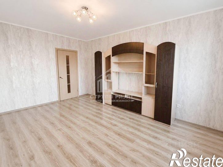 2-комн квартира улица Аксакова, 77,  д. 77