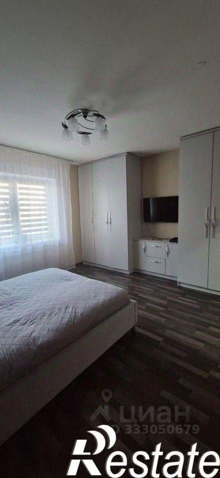 2-комн квартира улица Докука, 11,  д. 11