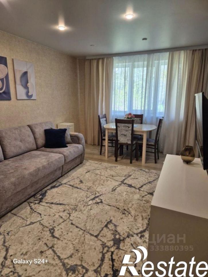 2-комн квартира улица Памяти павших в Афганистане, 13,  д. 13