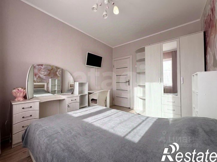 3-комн квартира улица Полковника Ефремова, 12,  д. 12