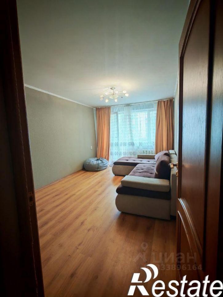 4-комн квартира улица Маршала Борзова, 103,  д. 103