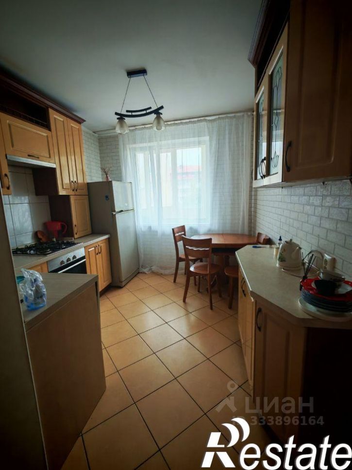 4-комн квартира улица Маршала Борзова, 103,  д. 103
