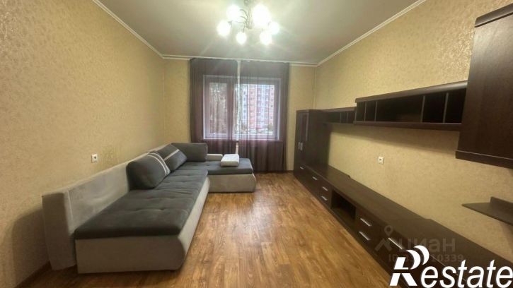 2-комн квартира Автомобильная улица, 25,  д. 25