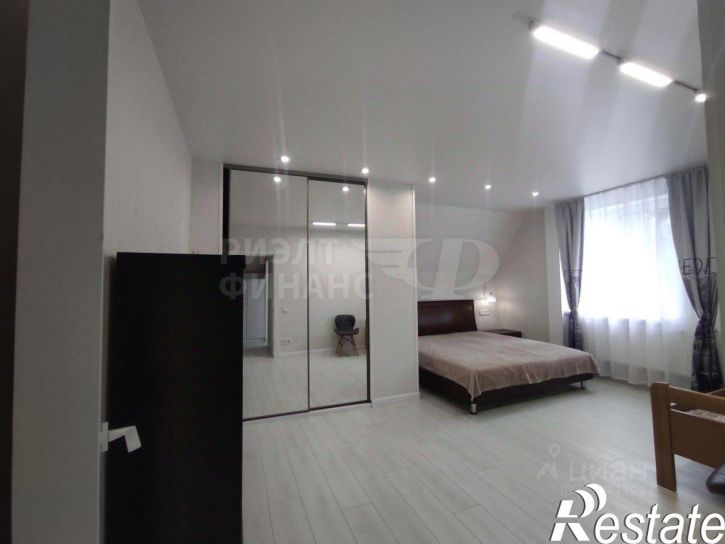 3-комн квартира улица Старшины Дадаева, 21,  д. 21