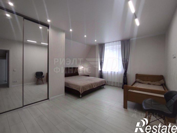 3-комн квартира улица Старшины Дадаева, 21,  д. 21