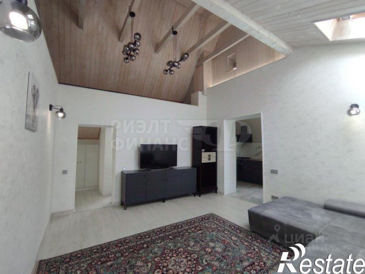 3-комн квартира улица Старшины Дадаева, 21,  д. 21