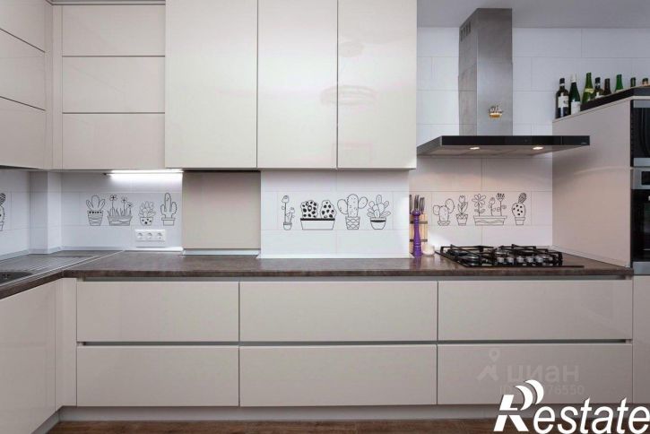 2-комн квартира улица Сержанта Мишина, 22Б,  д. 22Б