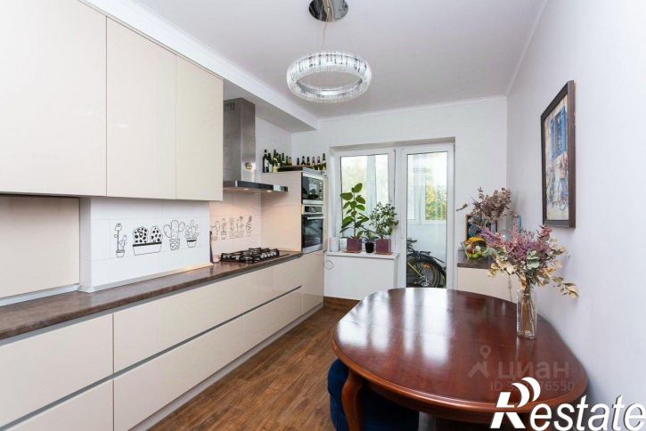 2-комн квартира улица Сержанта Мишина, 22Б,  д. 22Б