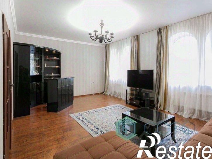 3-комн квартира улица Чехова, 26,  д. 26