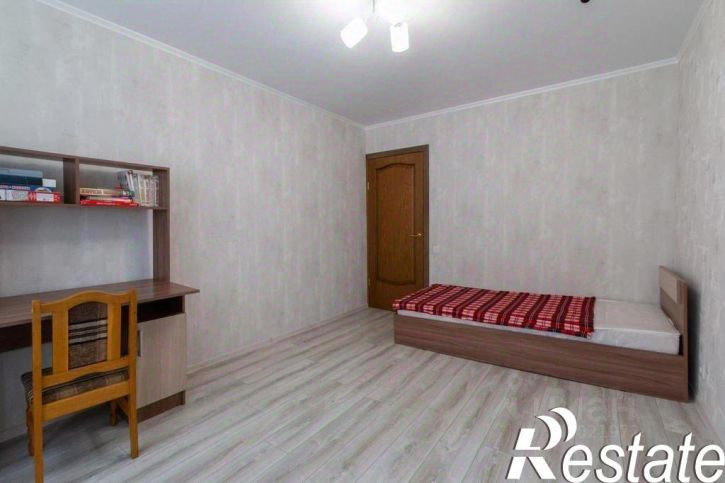 4-комн квартира улица 9-го Апреля, 50А,  д. 50А