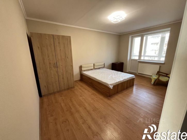 3-комн квартира улица Рихарда Зорге, 1,  д. 1