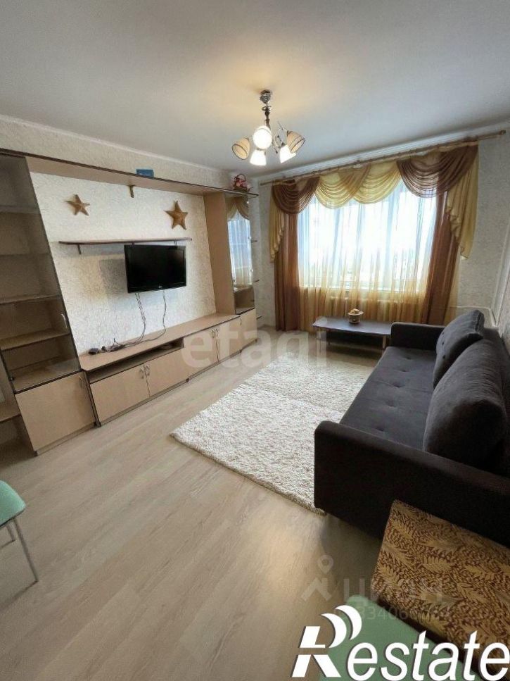 3-комн квартира улица Гайдара, 99,  д. 99