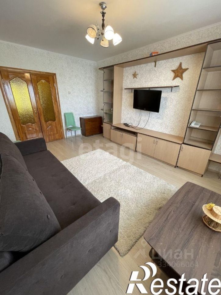 3-комн квартира улица Гайдара, 99,  д. 99