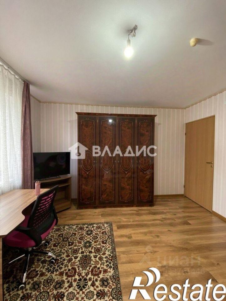 2-комн квартира Осенняя улица, 18,  д. 18