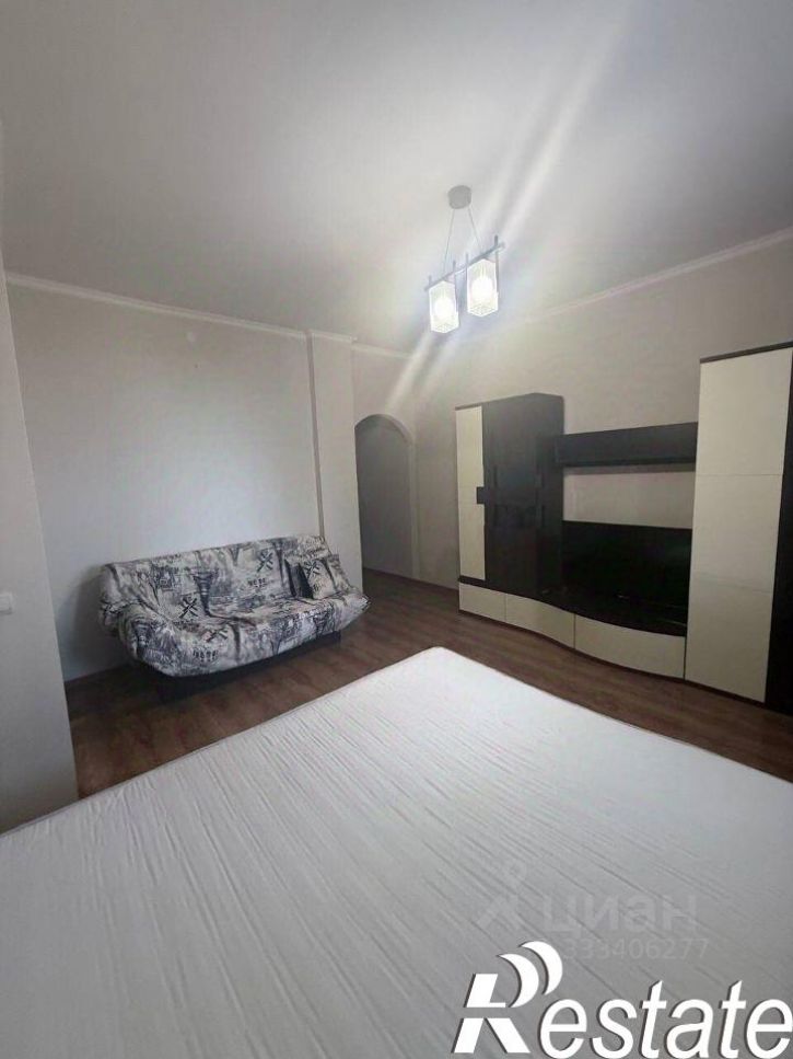 2-комн квартира улица Олега Кошевого, 15,  д. 15