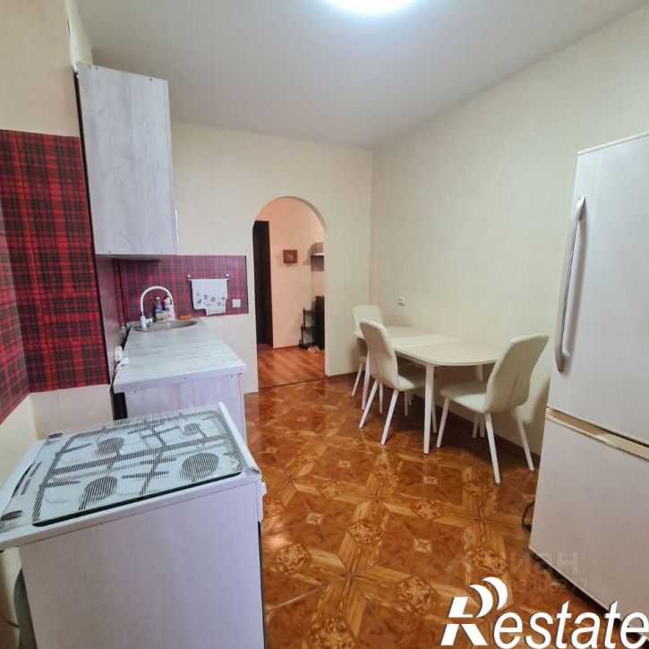 2-комн квартира улица Олега Кошевого, 15,  д. 15