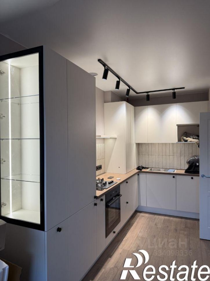 2-комн квартира улица Сержанта Мишина, 81 к1,  д. 81 к1