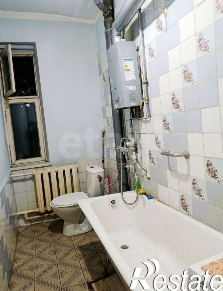 3-комн квартира улица Александра Суворова, 8,  д. 8
