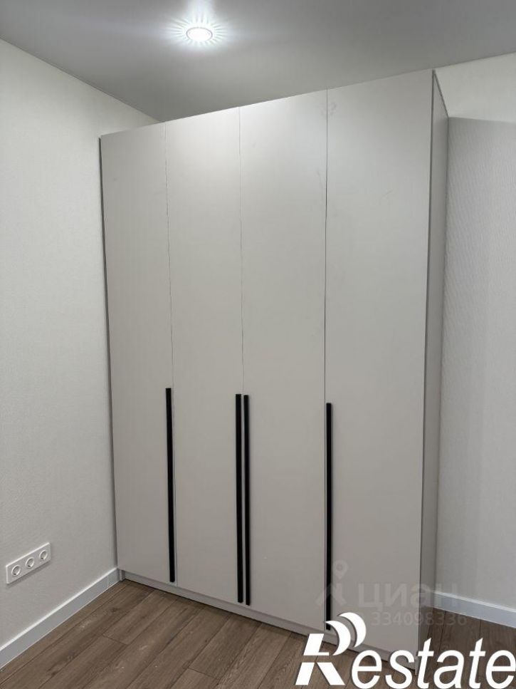 2-комн квартира улица Сержанта Мишина, 81 к1,  д. 81 к1