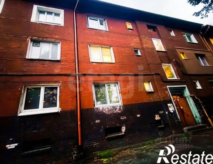 3-комн квартира улица Александра Суворова, 8,  д. 8