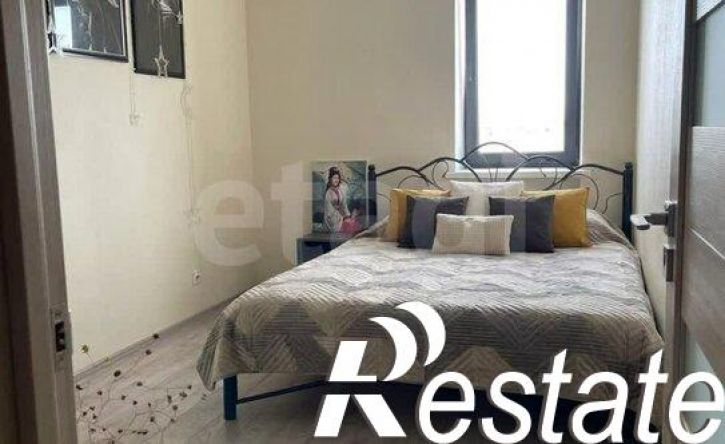 2-комн квартира улица Космонавта Леонова, 13А,  д. 13А