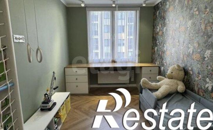 3-комн квартира улица Каштановая Аллея, 97,  д. 97