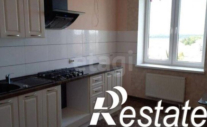 2-комн квартира улица Подполковника Емельянова, 223,  д. 223