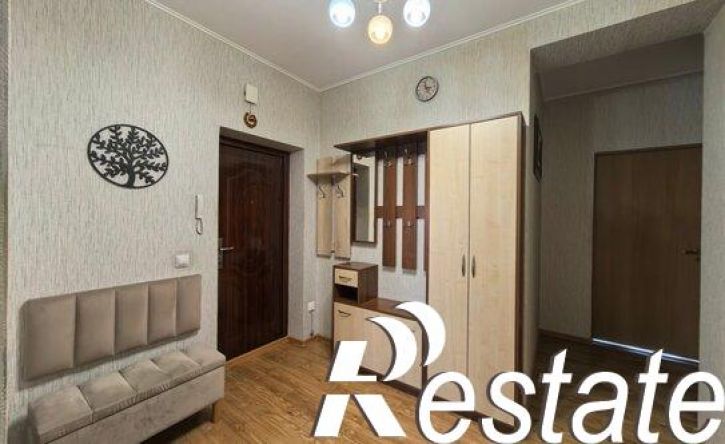 2-комн квартира улица Жиленкова, 8Б,  д. 8Б