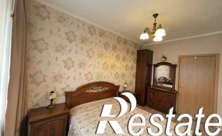 2-комн квартира улица Жиленкова, 8Б,  д. 8Б