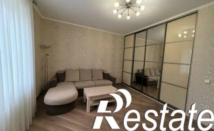 2-комн квартира улица Жиленкова, 8Б,  д. 8Б