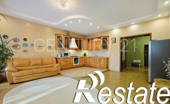 3-комн квартира улица Сержанта Колоскова, 4А,  д. 4А