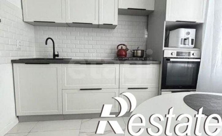2-комн квартира улица Чекистов, 40,  д. 40
