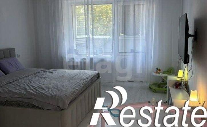 2-комн квартира улица Чекистов, 40,  д. 40