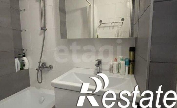 2-комн квартира улица Чекистов, 40,  д. 40