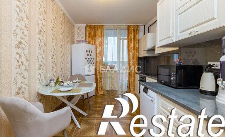 2-комн квартира улица Гайдара, 122,  д. 122