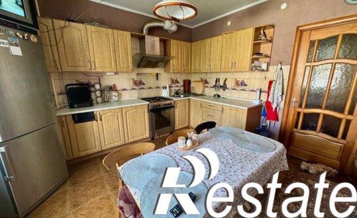 2-комн квартира улица Александра Суворова, 40,  д. 40
