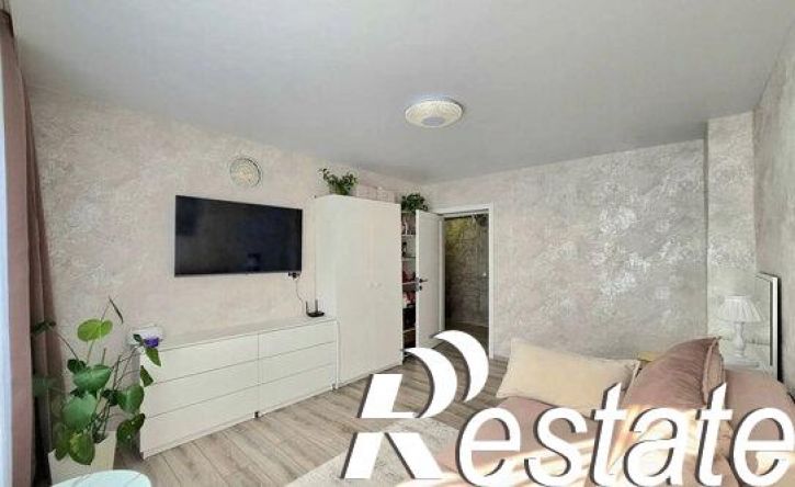 3-комн квартира улица Клавы Назаровой, 57,  д. 57