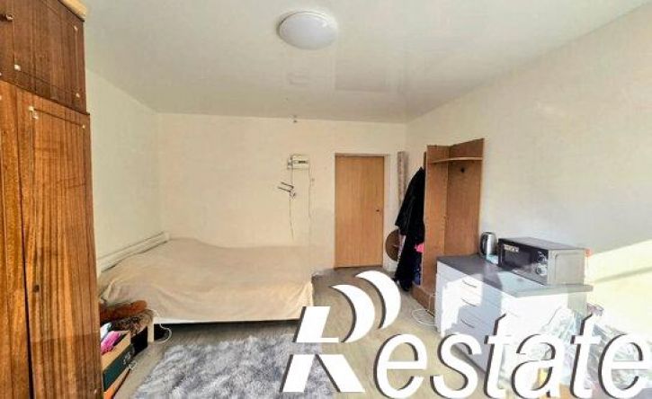 3-комн квартира улица Клавы Назаровой, 57,  д. 57