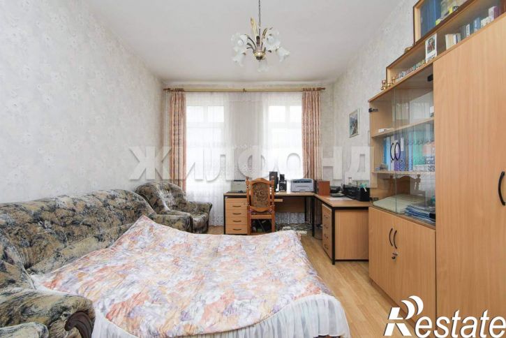 3-комн квартира Красная улица, д.28