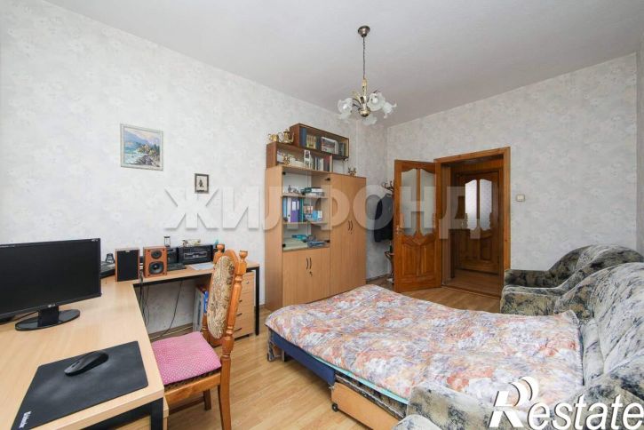 3-комн квартира Красная улица, д.28