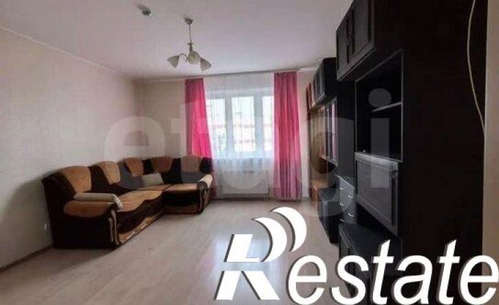 2-комн квартира улица Карташева, 46Е,  д. 46Е